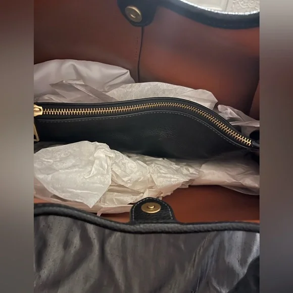 Coach Large Black Lana - Picture 3 of 5